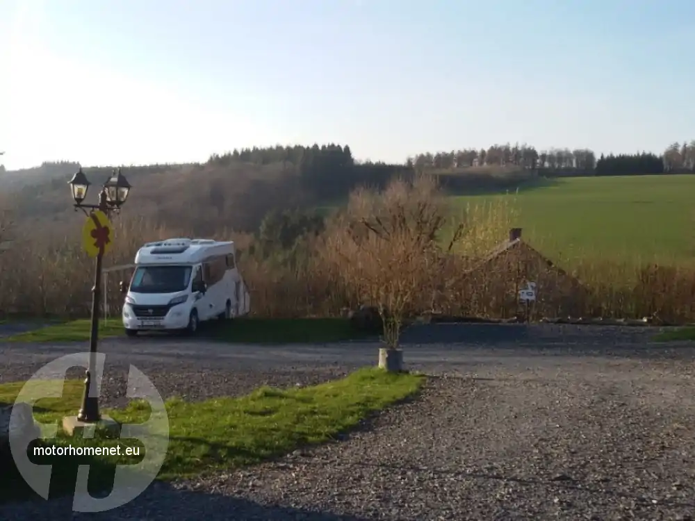 Rochehaut camperplaats Le Palis Luxemburg Belgie