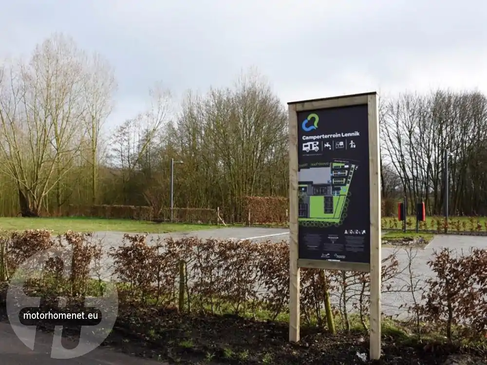 Lennik camperplaats sporthal Jo Baetens Vlaams Brabant Belgie