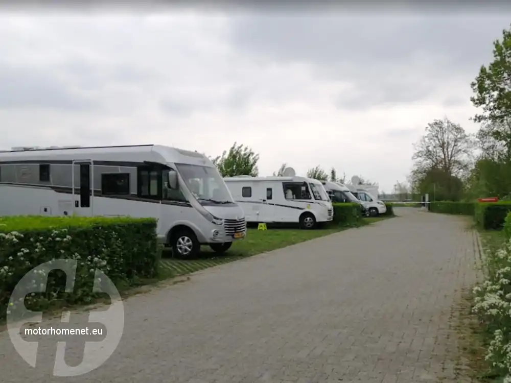 Ieper camperplaats Zillebekevijver West Vlaanderen Belgie