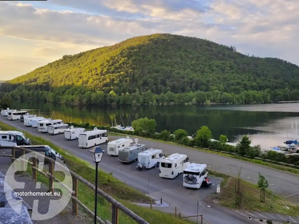 Waldeck camperplaats Edersee Alm Hessen Duitsland