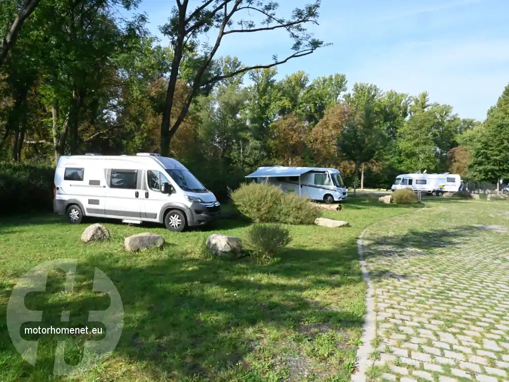 Wolfenbuttel camperplaats Okeraue Niedersachsen Duitsland