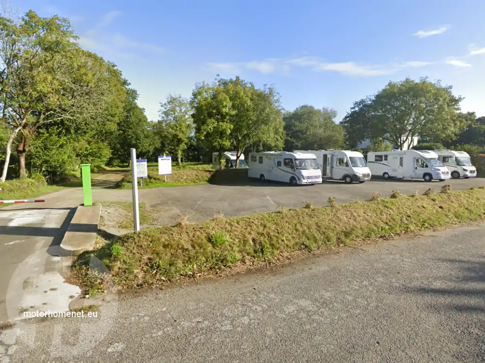Locronan camperparking Bretagne Frankrijk