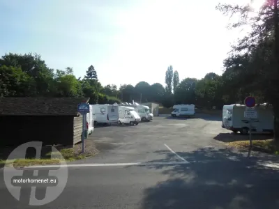 camper parking sportvelden Aubigny-sur-Nere