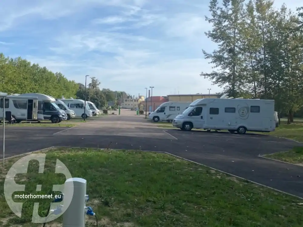 Nomexy camper parking cultureel centrum Grand Est Frankrijk