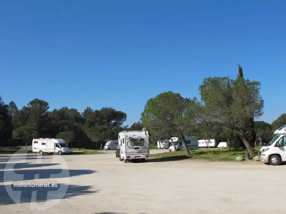 aire camping car Frankrijk Provence Alpes Cote d Azur Fontvieille
