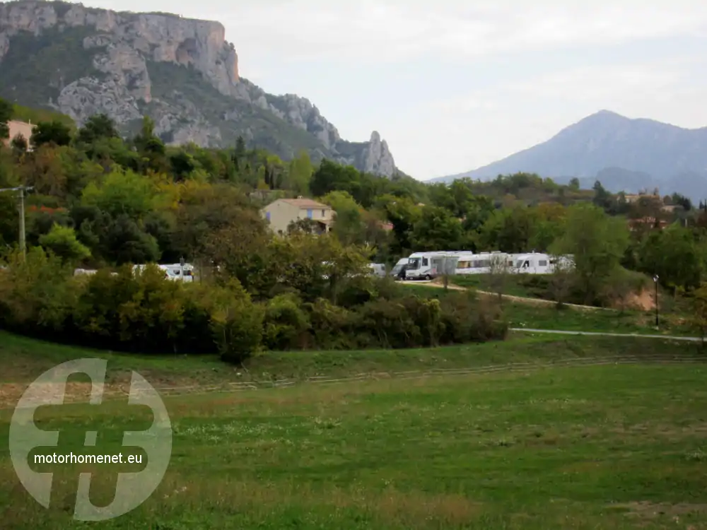 Moustiers Sainte Marie camperparking Provence Alpes Cote d Azur Frankrijk