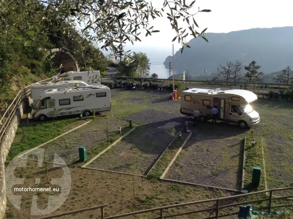 Monterosso-Al-Mare camper parking Liguria Italie