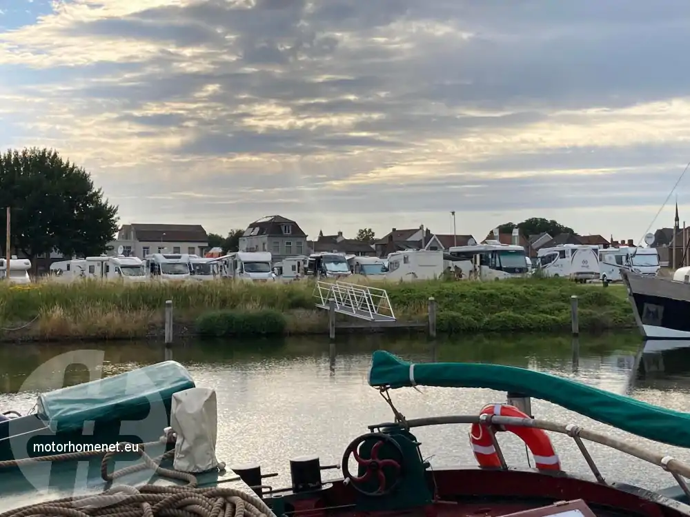 Sas Van Gent camperplaats Het Eiland Zeeland Nederland