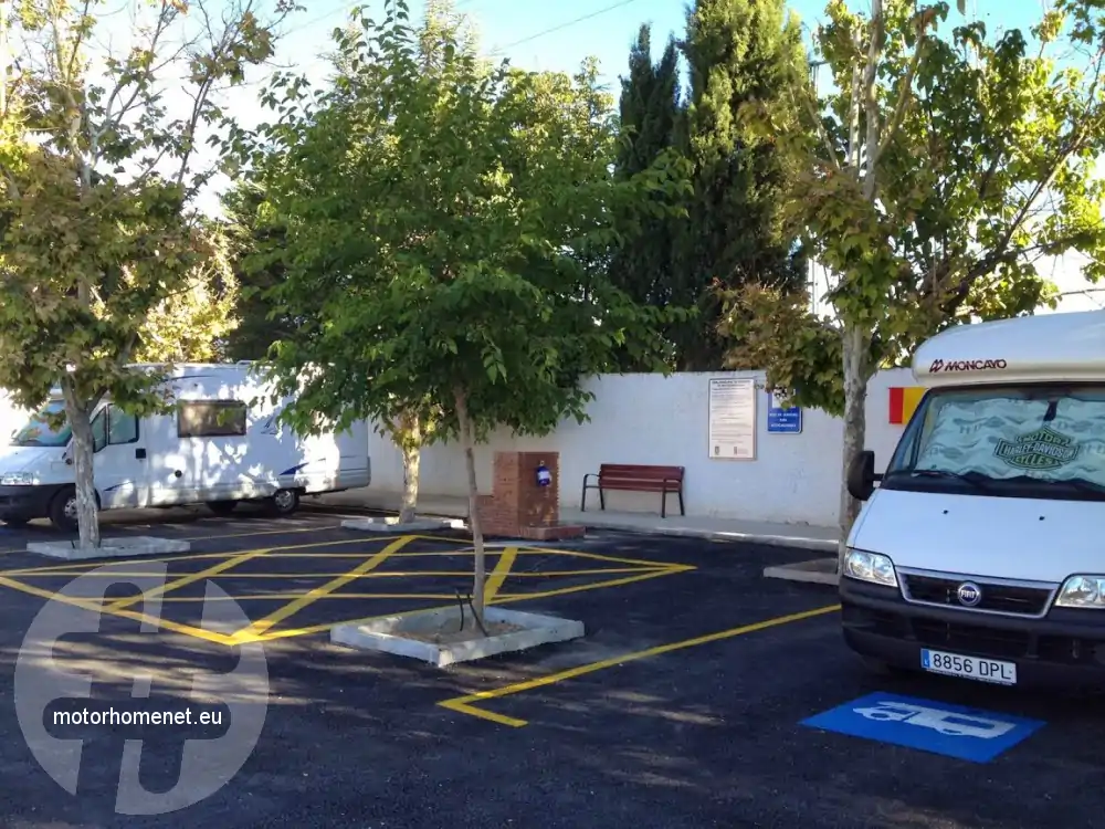 La Puebla de Don Fadrique camper parking zwembad Andalusie Spanje